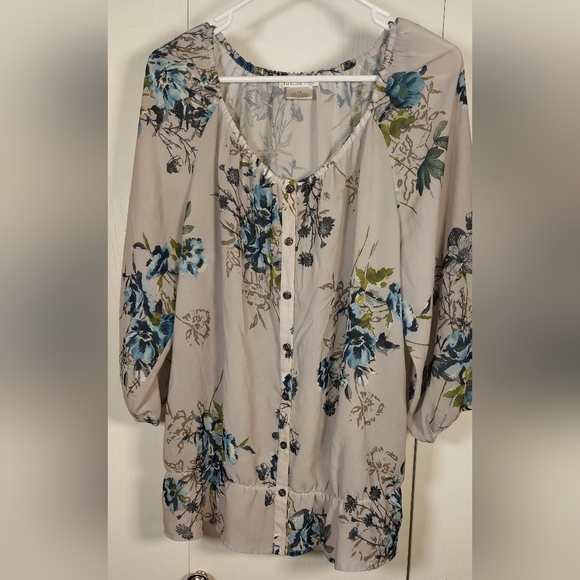 Van Heusen Studio Grey Blue Floral Blouse Size Large Button Front Office Boho - Picture 2 of 9